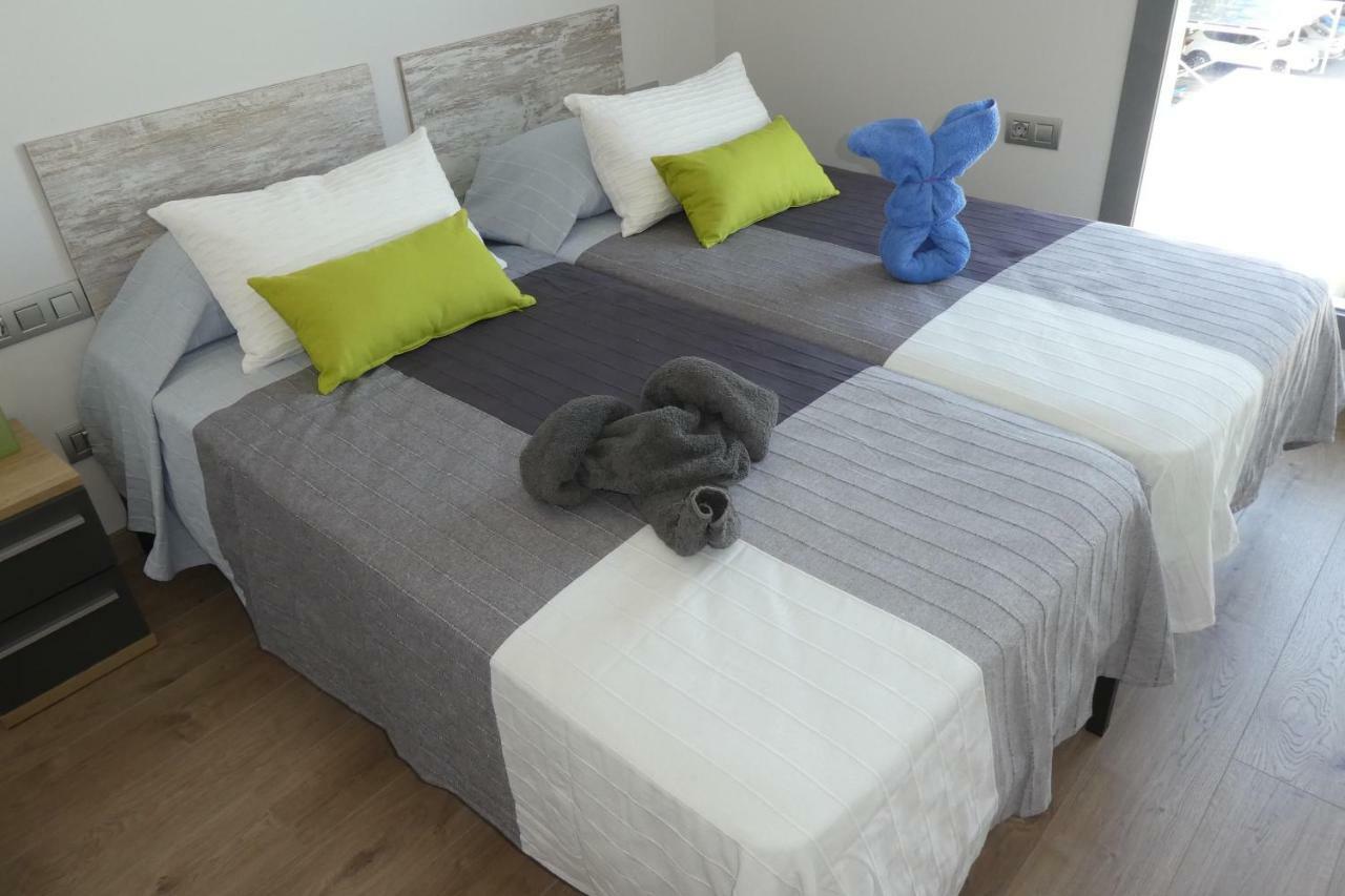 Appartement Plage Salata Rosas Buitenkant foto